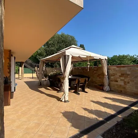M&v House * Βάρνα