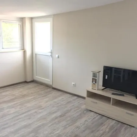 Πανσιόν M&v House *